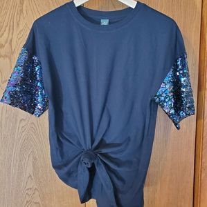 Sequined sleeve tee